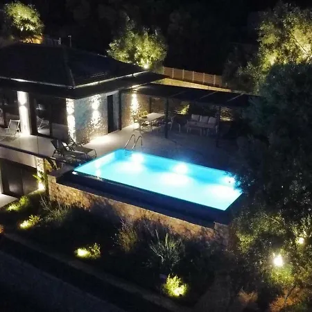 Carmelia Villa *
