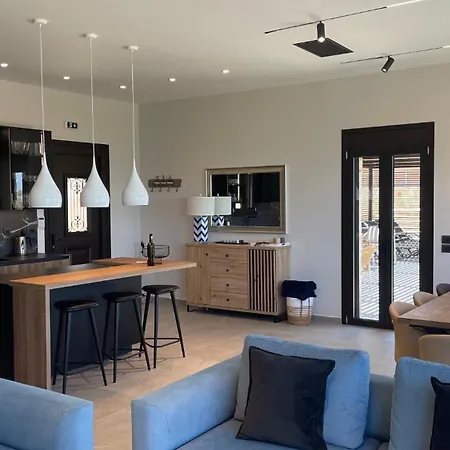Carmelia Villa