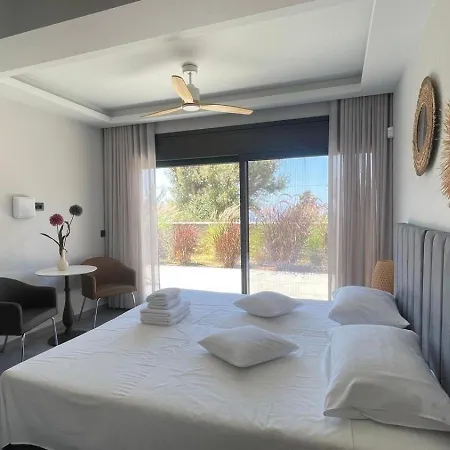 فيلة Carmelia