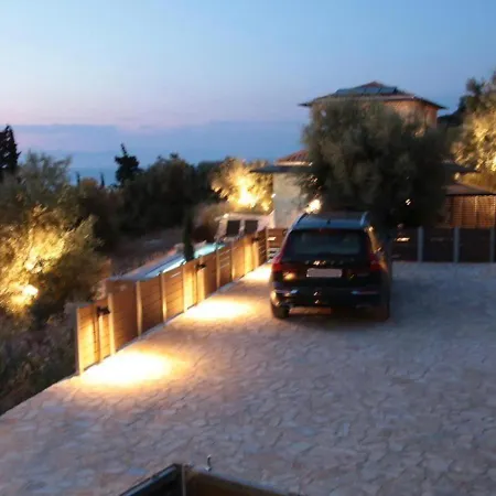 Carmelia Villa Áyios Nikítas